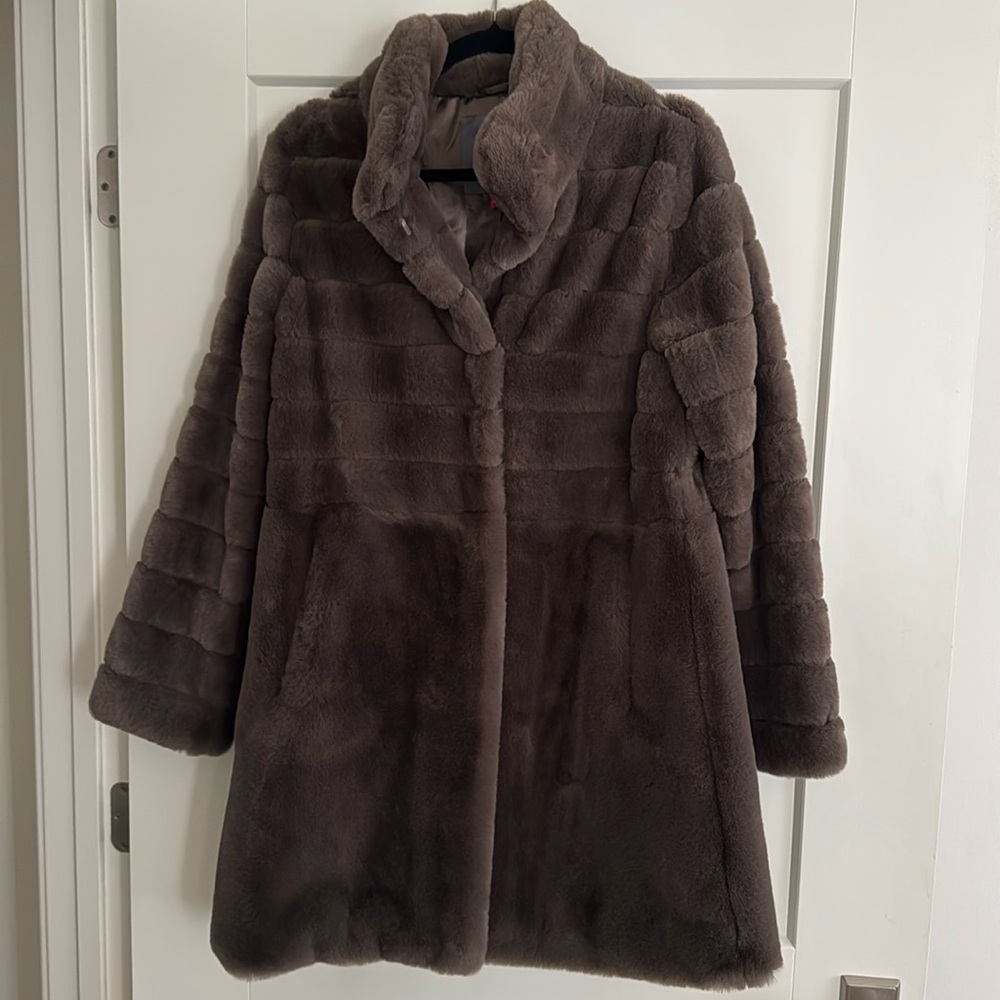 Vince Camuto Faux fur coat.